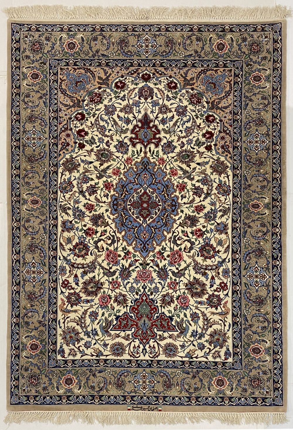 Rug# 10123, Isfehan, Kork-wool & silk pile on a full silk foundation, 900k KPSQM, Signed, circa 1980, Persia, size 192x130 cm (2)