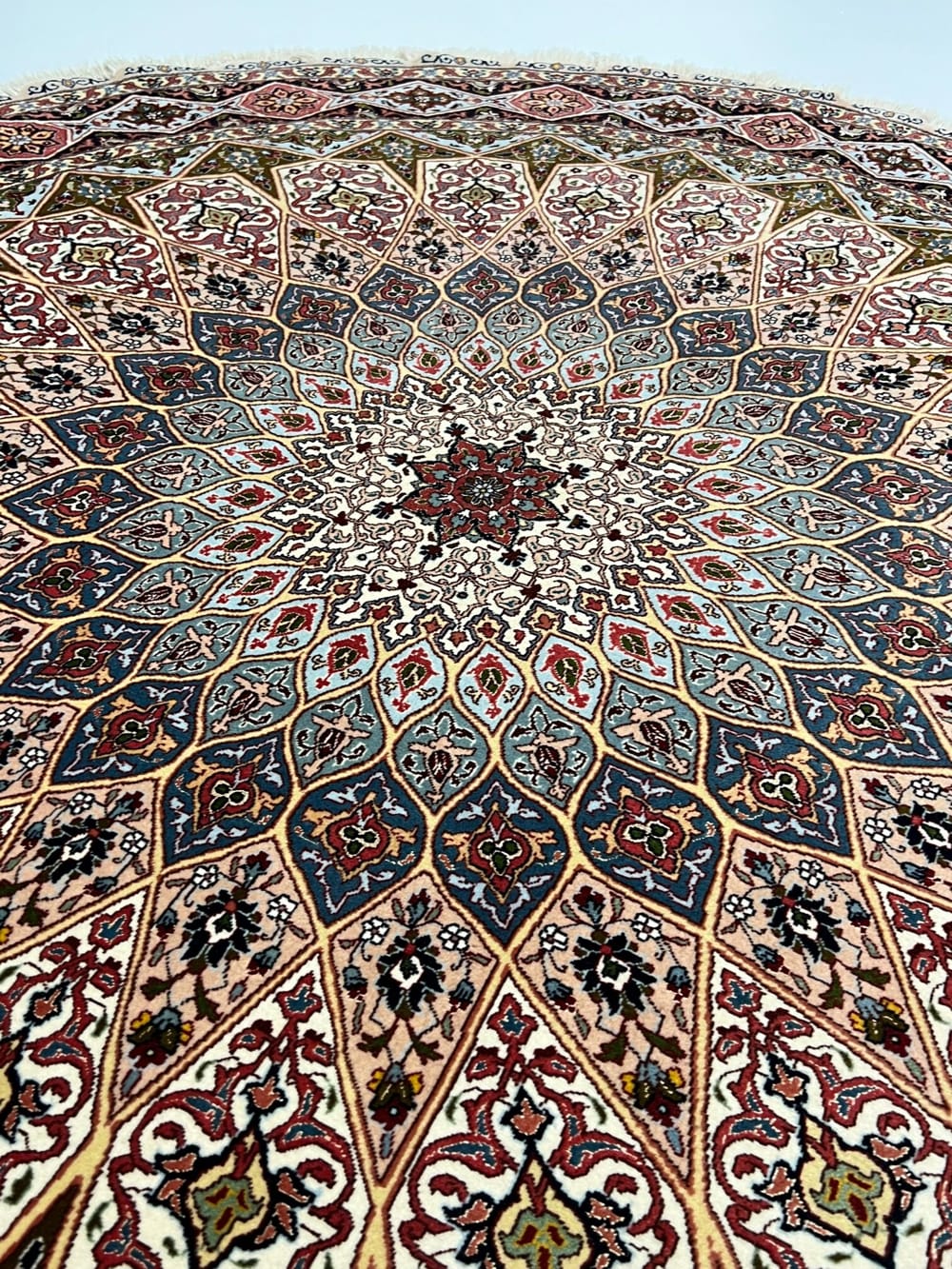 Rug# 1001TDR, Superfine Tabriz round carpet, 204×204 cm (6)