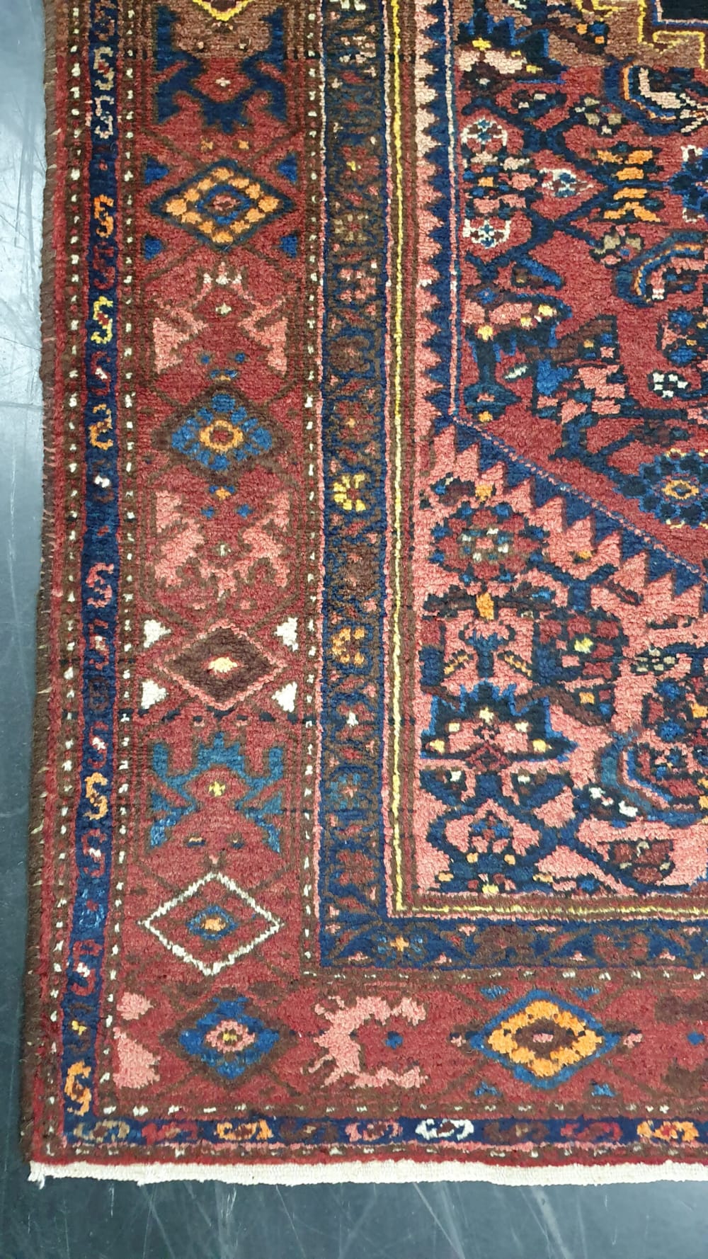 Rug# 20076, Vintage Khamseh-Hamedan, rare, immaculate condition, c.1930, Persia, size 200x125 cm (3)