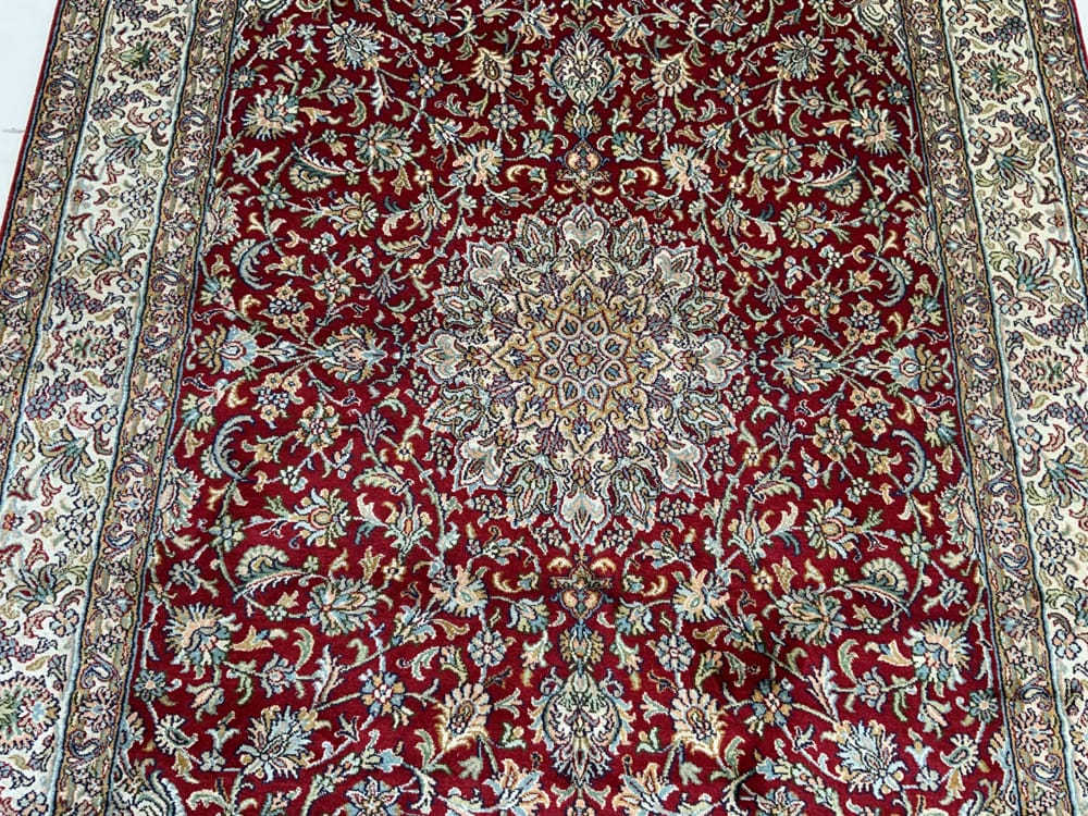 Rug# 31206, Fine Srinagar, 100% silk pile on a cotton warp and weft, Classic Safavid floral, , Kashmir , India, Size 190x124 cm (5)