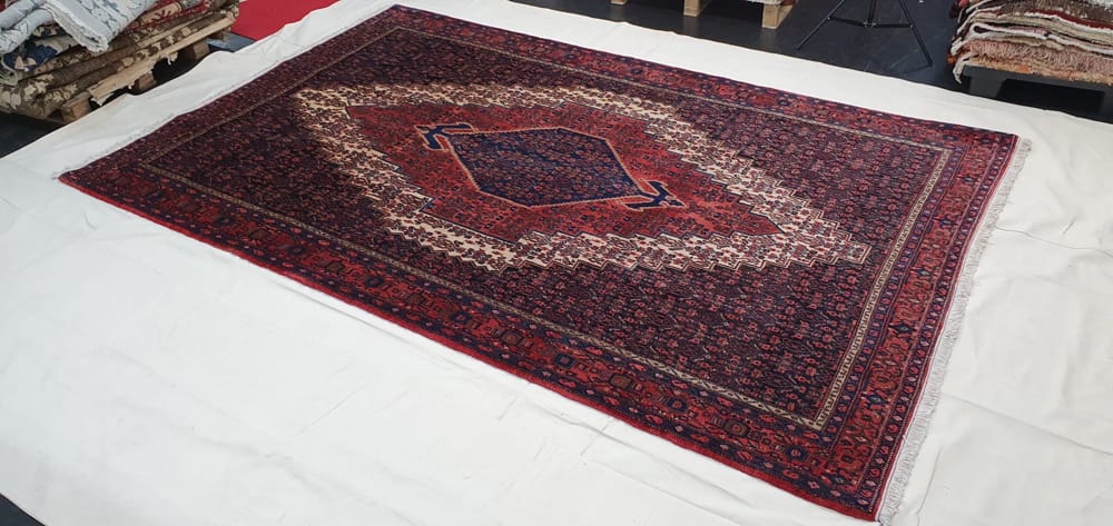 Rug# 2845 ,vintage Kurdistan Seneh, Takpood quality, immaculate, circa 1960, rare, Persia, size 325x210 cm, RRP $6500, Special $2300 (3)
