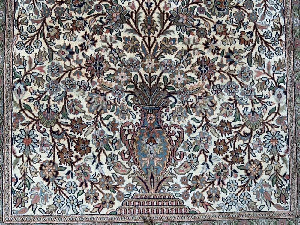 Rug# 31211, Fine Srinagar, 100% silk pile on a cotton warp and weft, Tree Of Life , Kashmir , India, Size 188x123 cm (5)