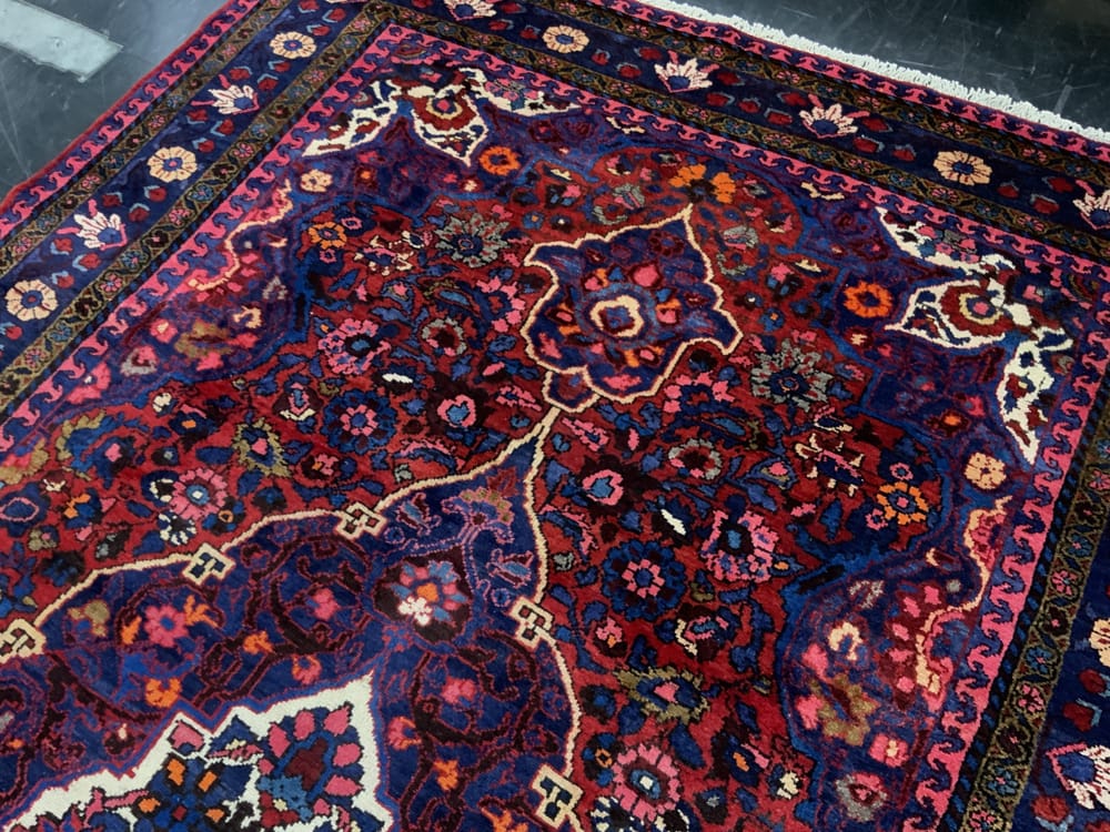 Rug#10560, vintage Armani-weave Bakhtiar, circa 1940, cottage weave, rare piece, West Persia, size 365x215 cm (5)