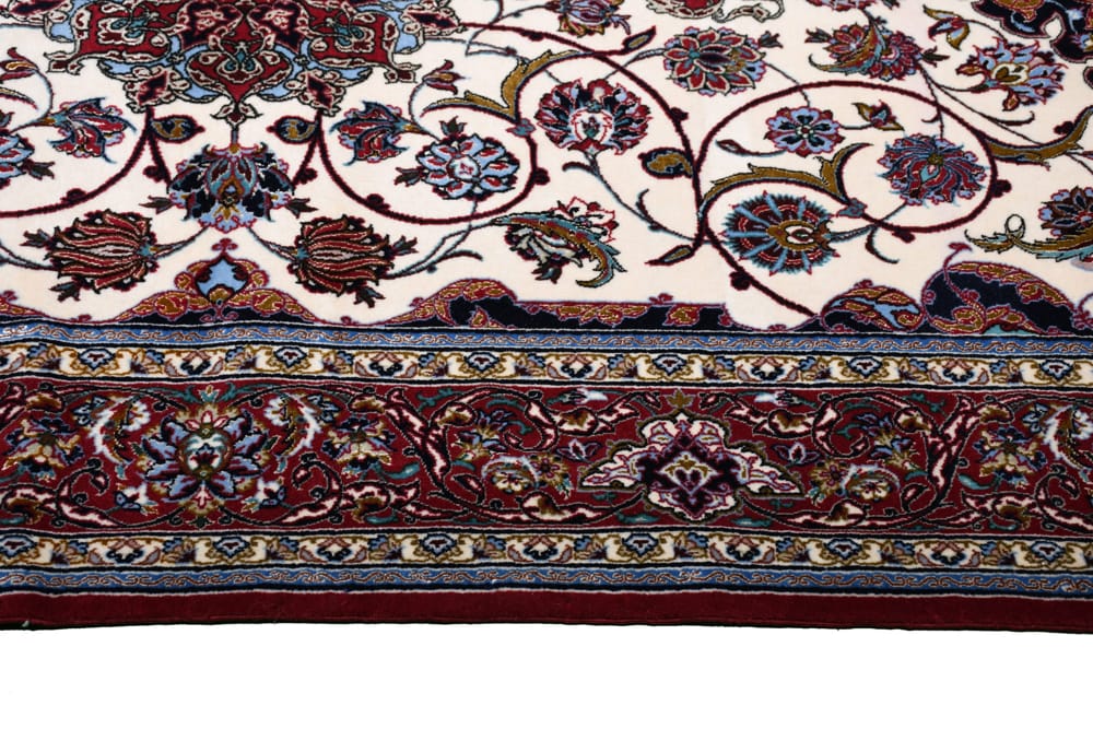 Rug# 43975, Superfine vintage Isfehan, fine wool and silk pile on full silk foundation, Eslimi Shahabbassi with medallion design, circa 1960, Persia, size 167x110 cm (7)