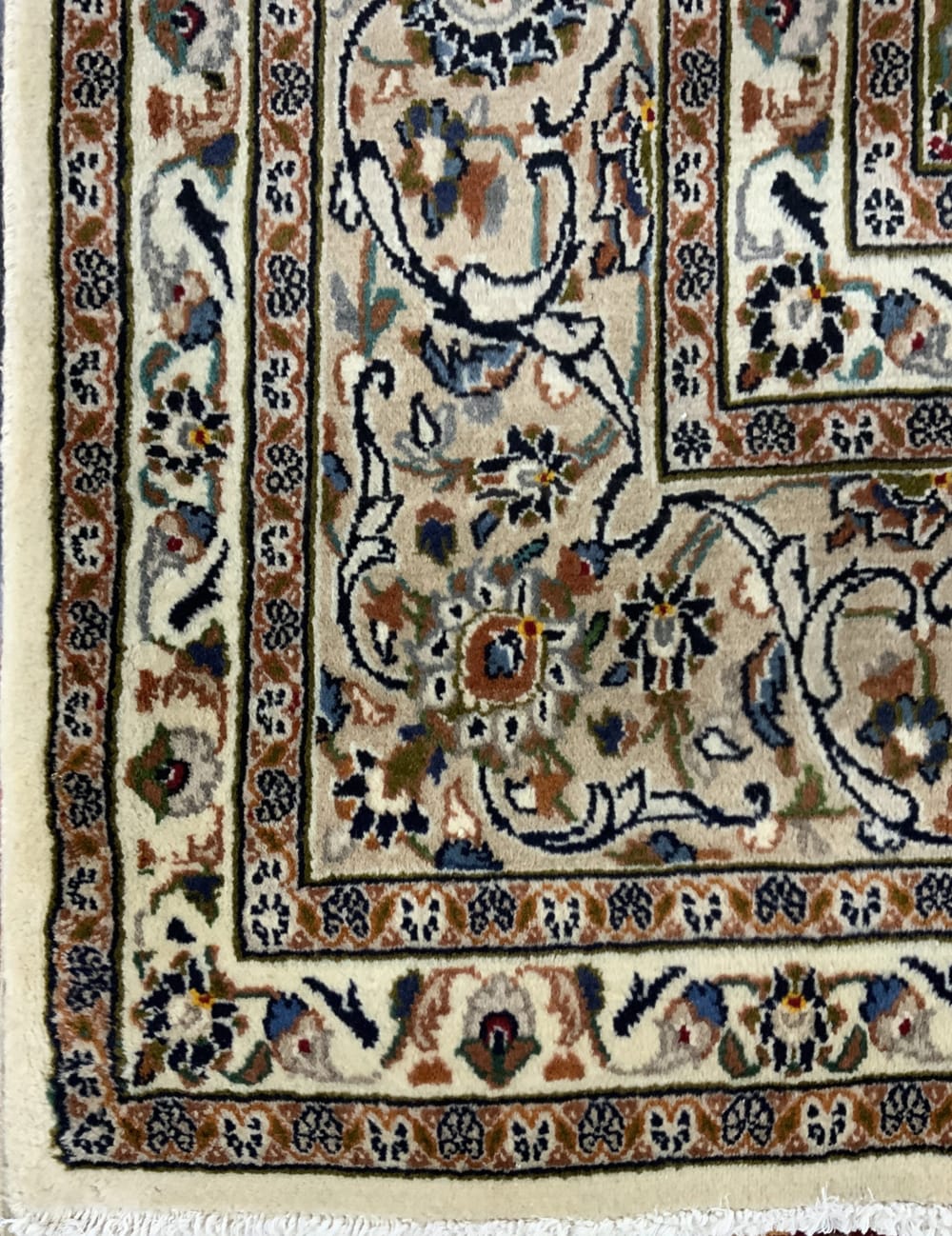 Rug# 10170, Khorassan-Kashmar , circa 1970, immaculate, corner & medallion floral design, wool pile, late Pahlavi era, 400k KPSQM, Persia, size 398x247 cm (4)