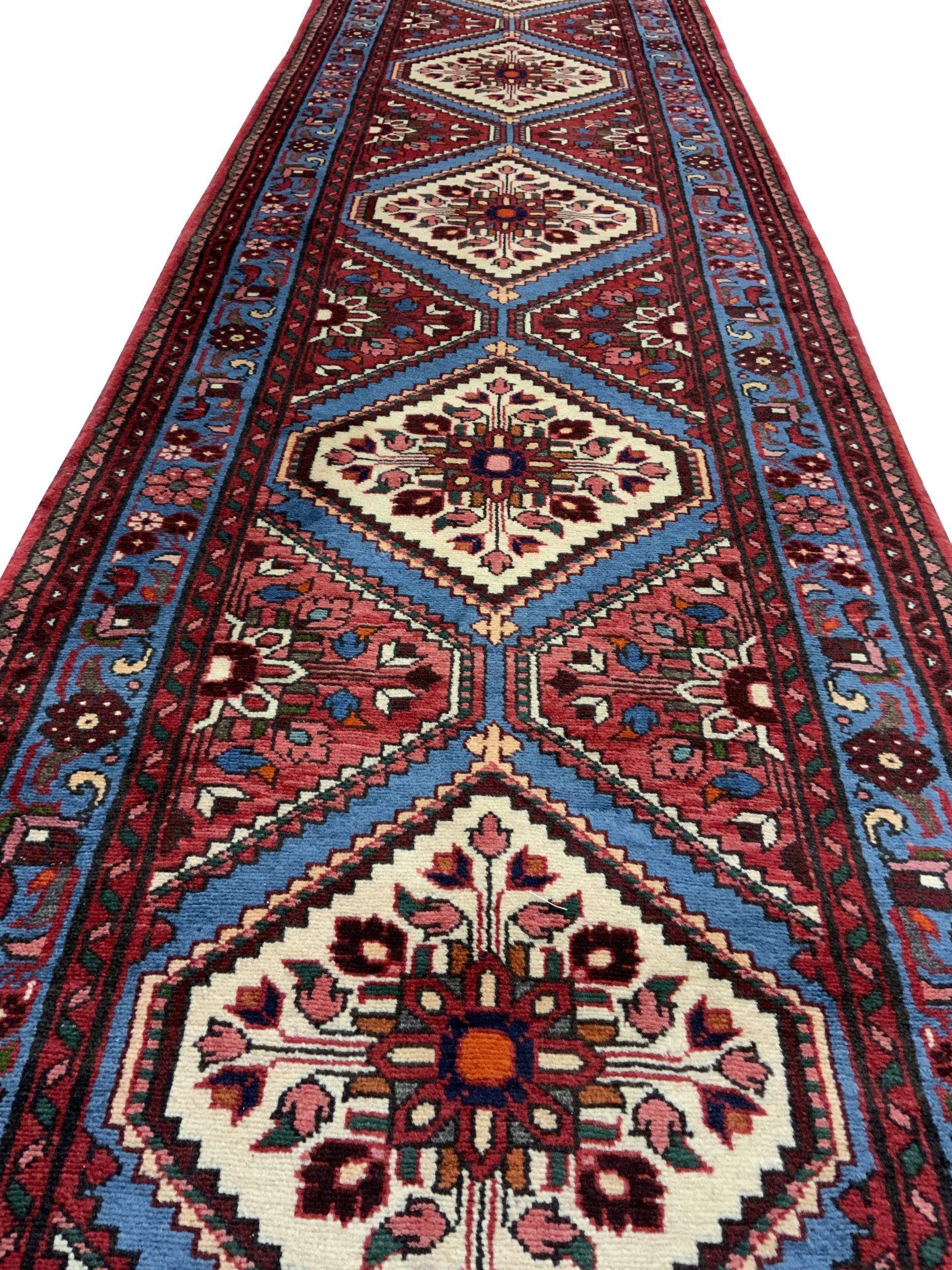 Rug# 10153, vintage Shahsavan- Malayer , circa 1960, wool pile, very durable, Persia, size 436x71 cm (5)