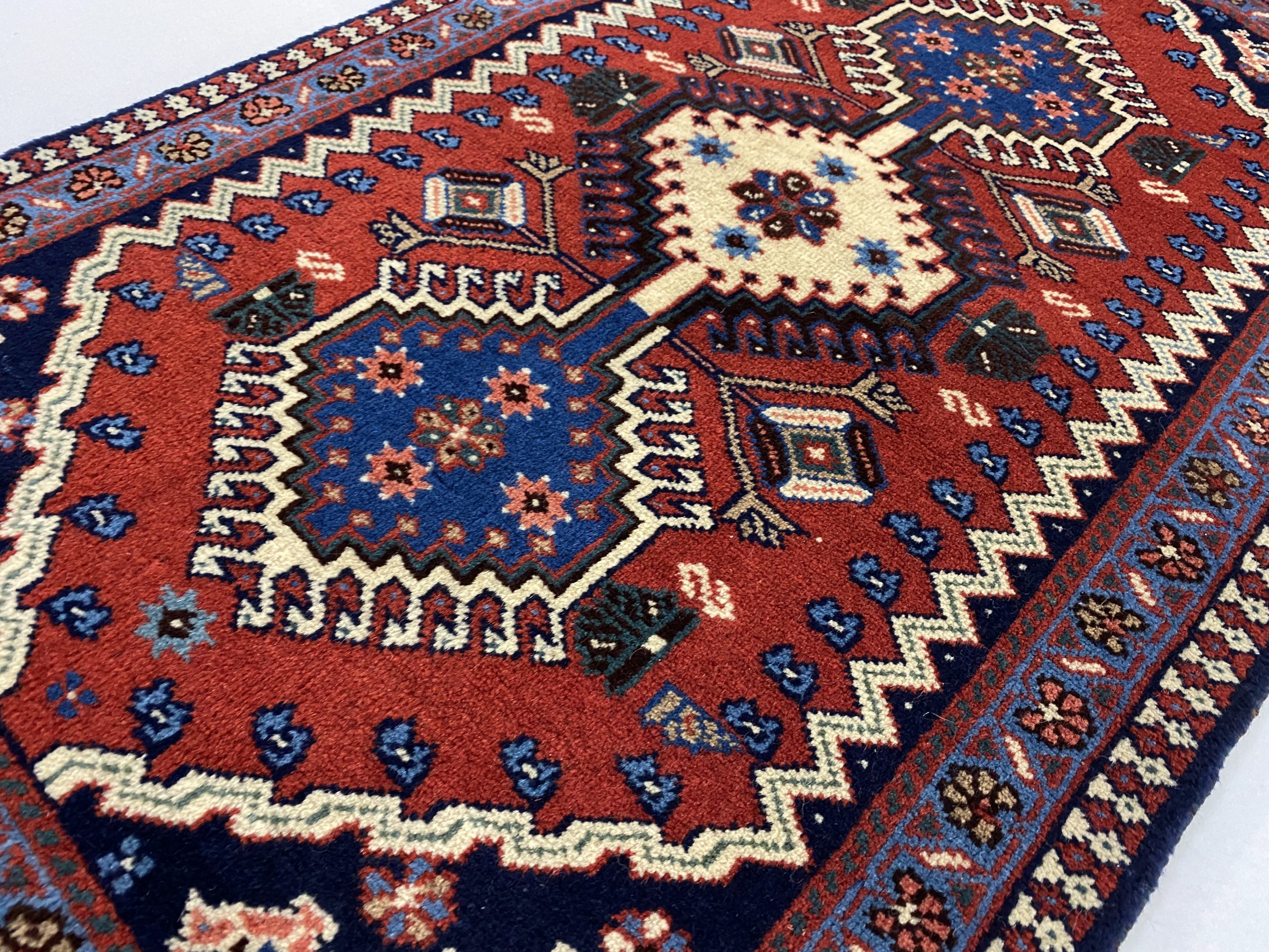Rug# 10084, Aliabad Yalameh, vegtable dyes, Qashqai weave, south Persia, size 97x58 cm (3)