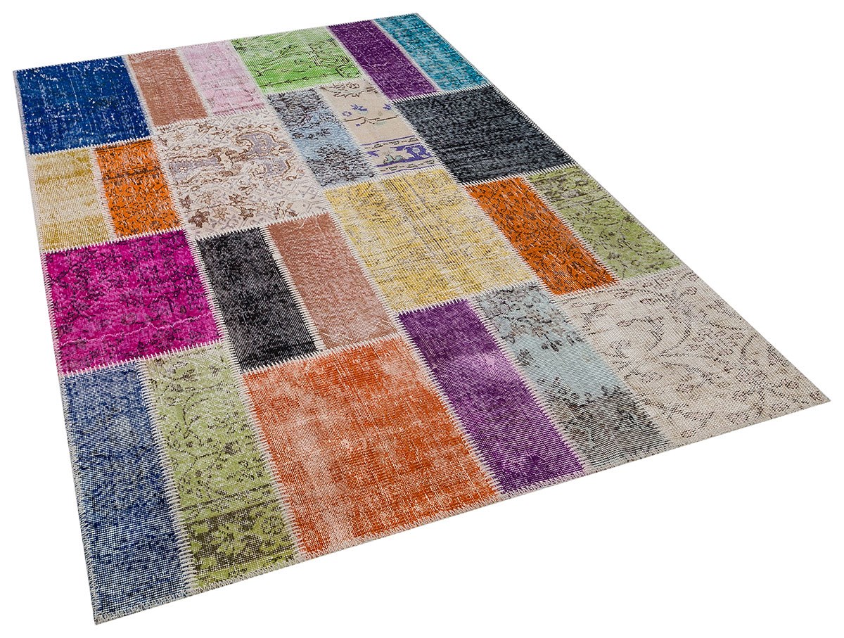 Rug# 73196, Vintage fragments custom-made in to a modern rug, Turkey, 230x160 cm (2)