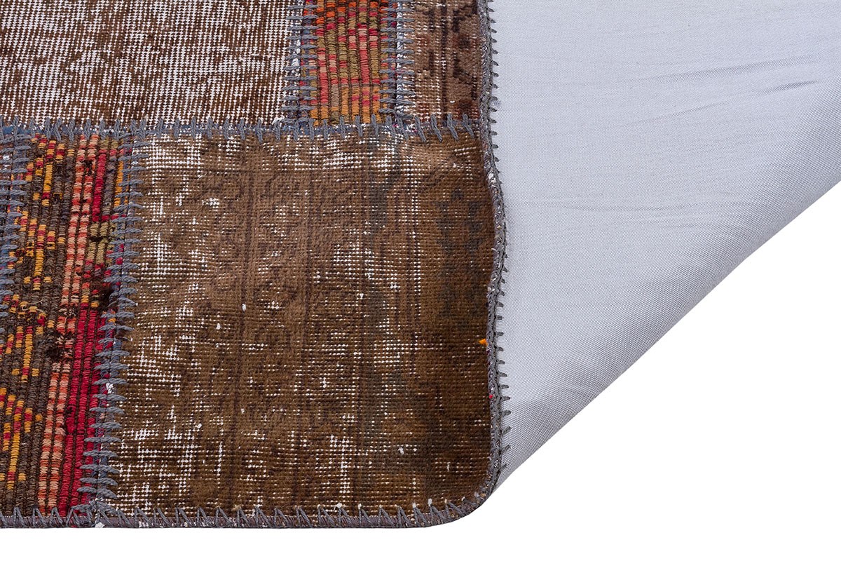 Rug# 73426, Vintage fragments custom-made in to a modern rug, Turkey, 230x160 cm (2)